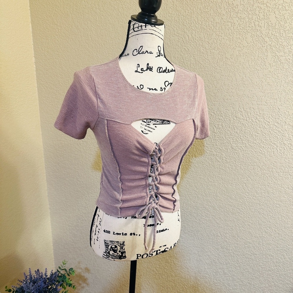 Gilded Intent• Lace-Up•Key hole•Going Out Top•Cinched• Ribbed Top• Small